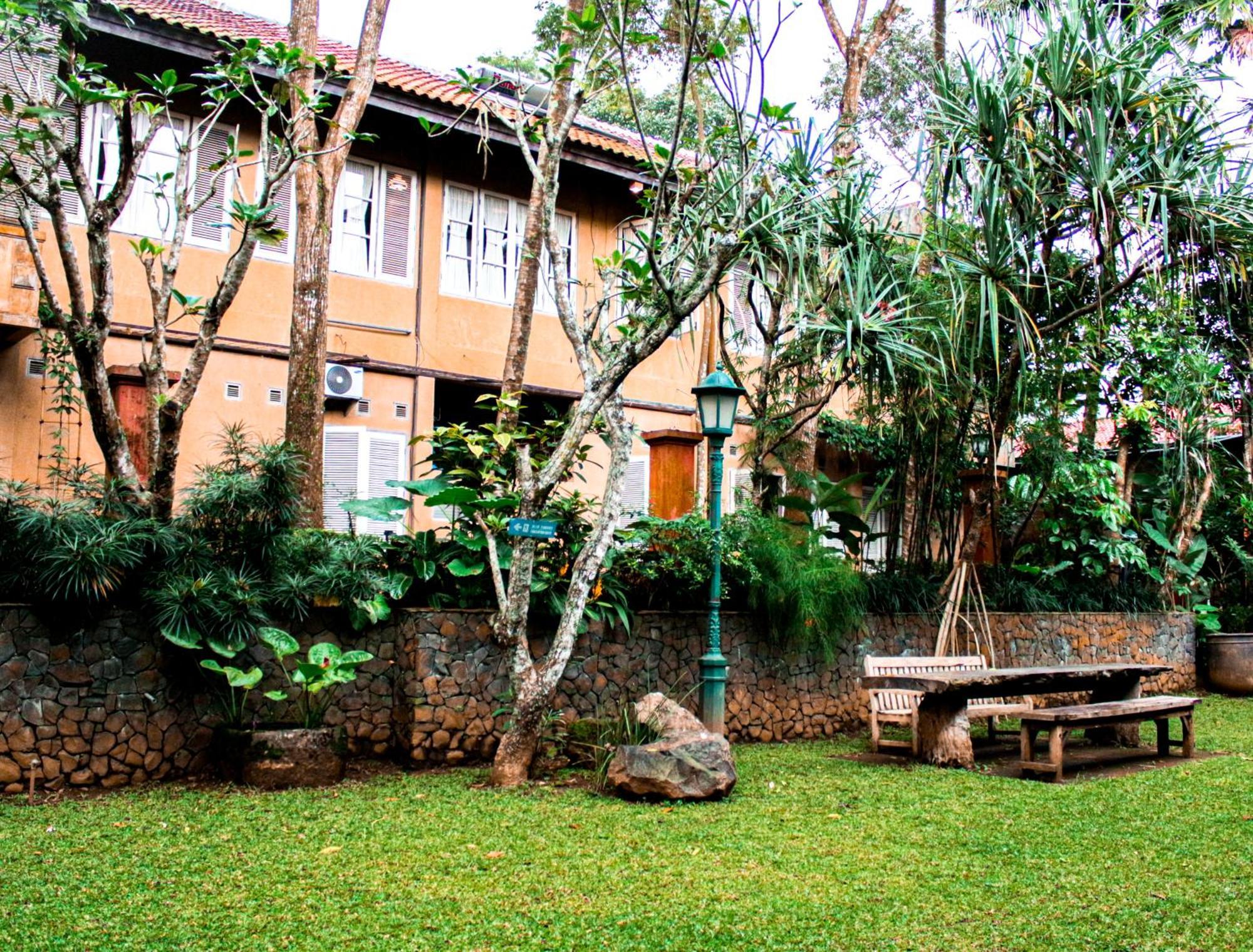 Kayu Arum Resort Salatiga Extérieur photo