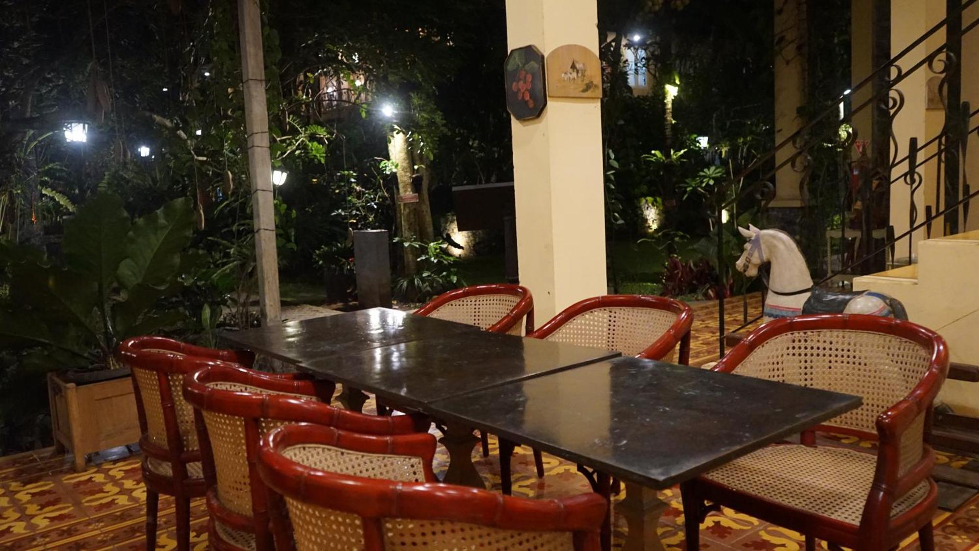 Kayu Arum Resort Salatiga Extérieur photo