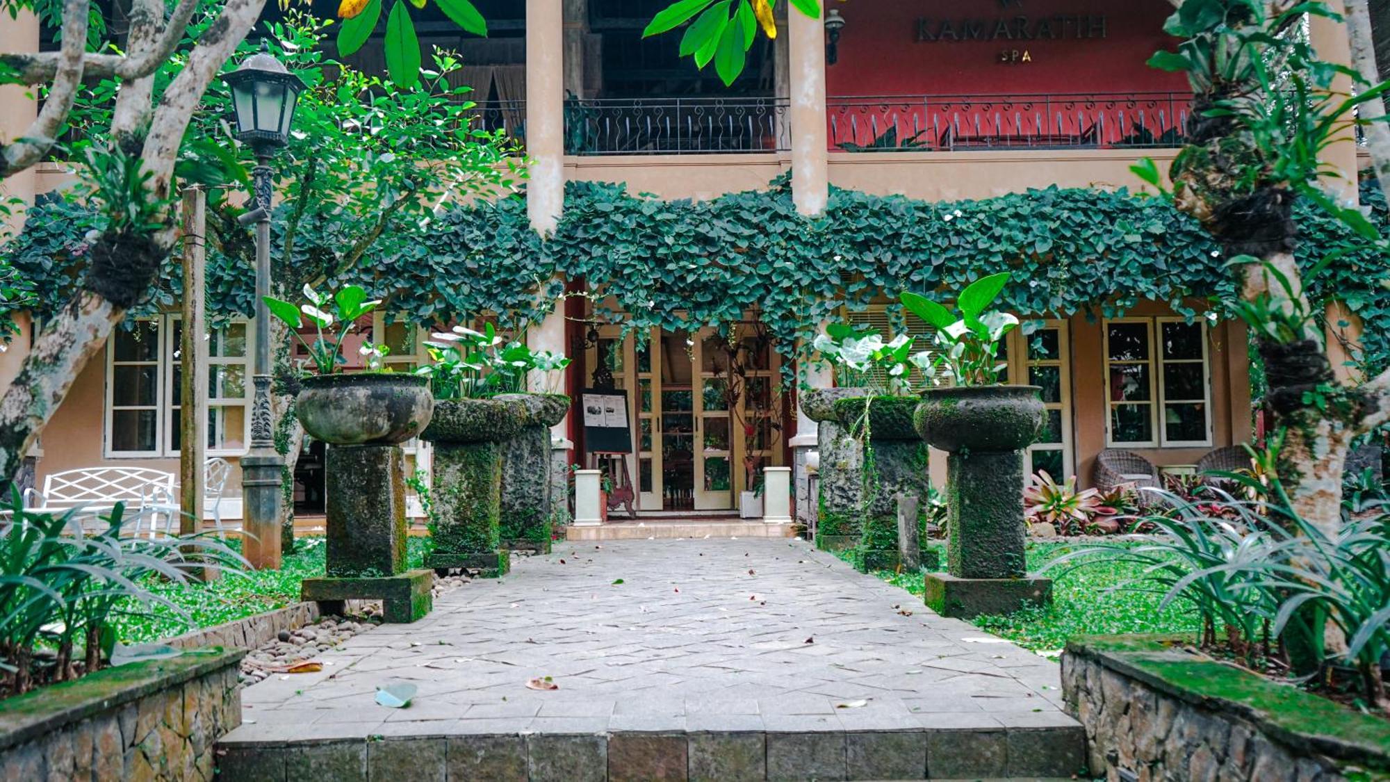Kayu Arum Resort Salatiga Extérieur photo